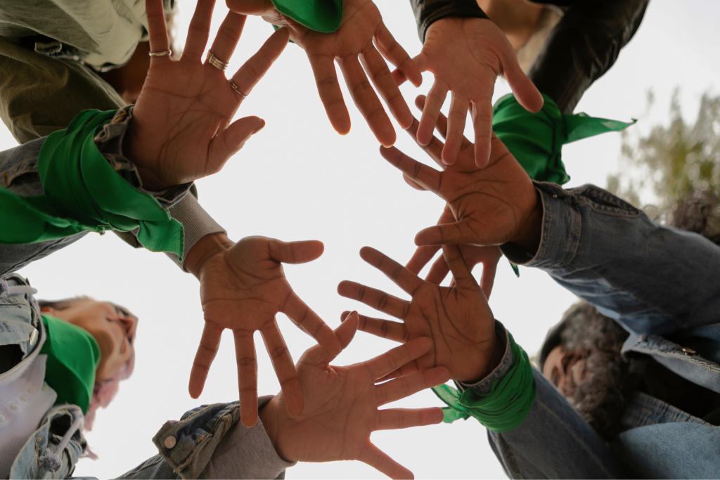 Mãos unidas em voluntariado BRASFI